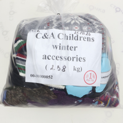 С & A childrens winter accessories — лот №1